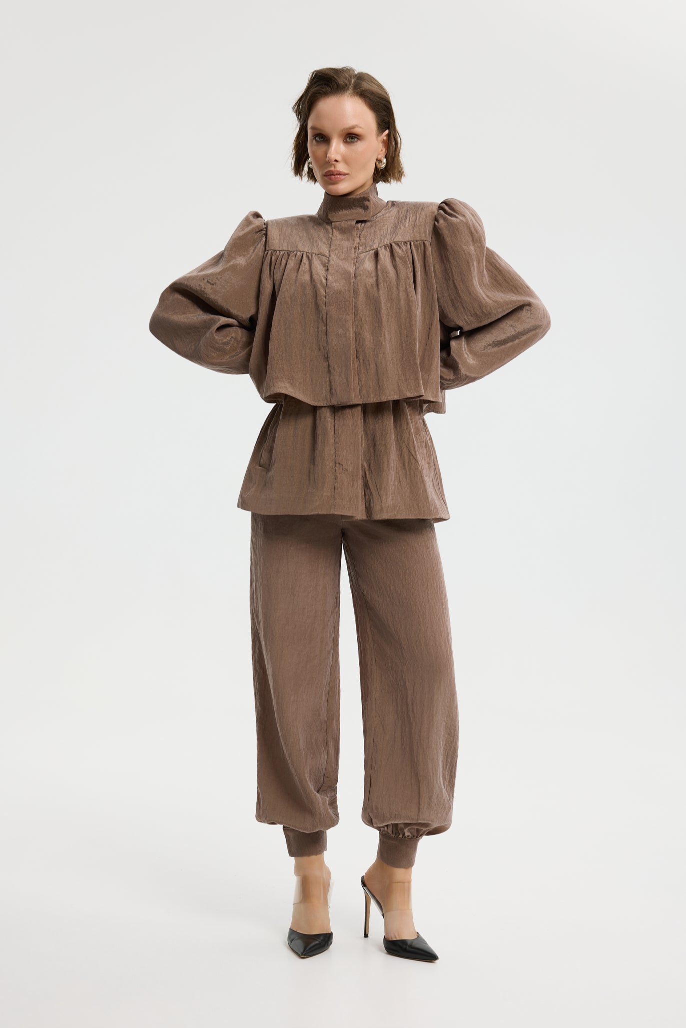 Vesper draped jacket. Vesper kurtka z drapowanym fasonem.