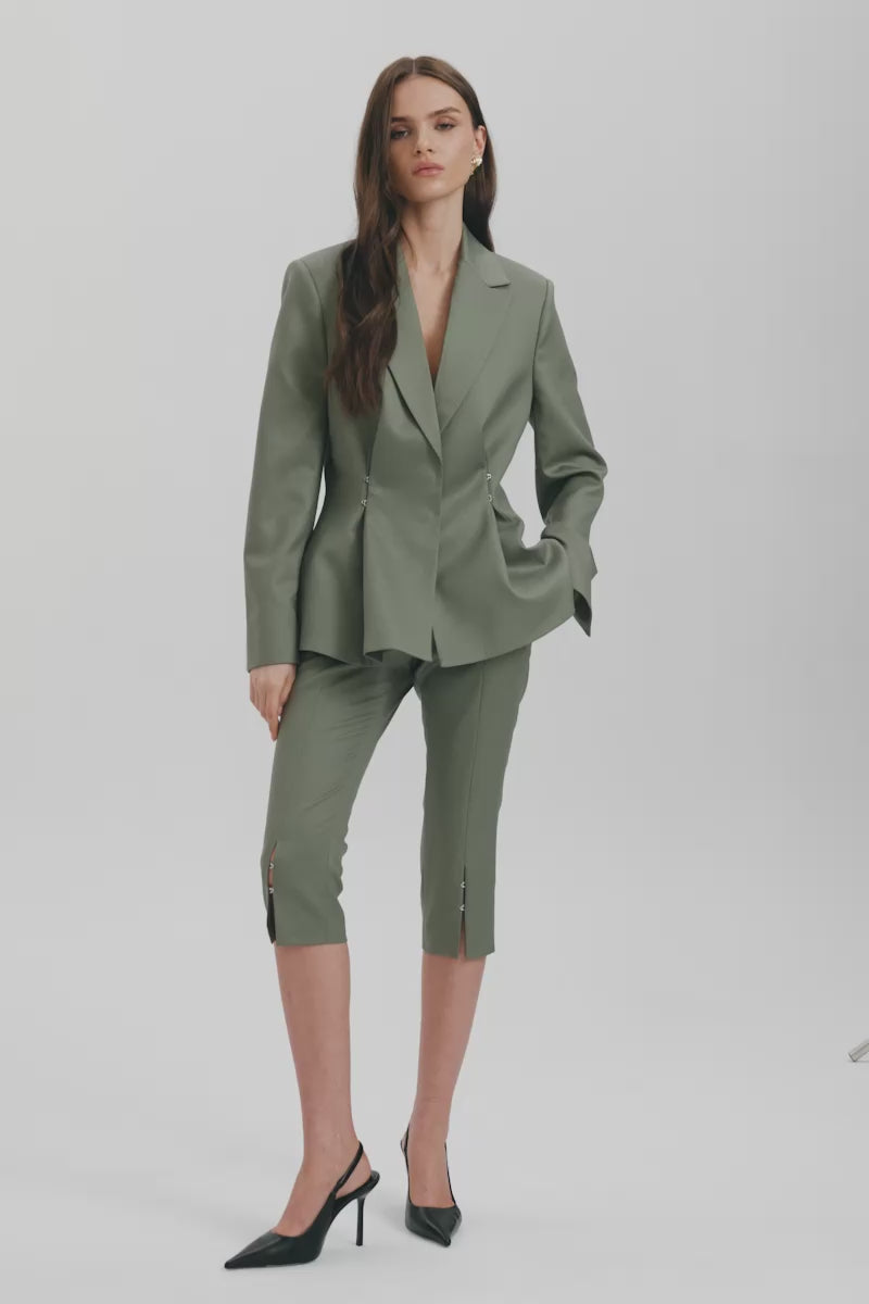 L’anova fashion brand
Lanova is a premium brand created for women