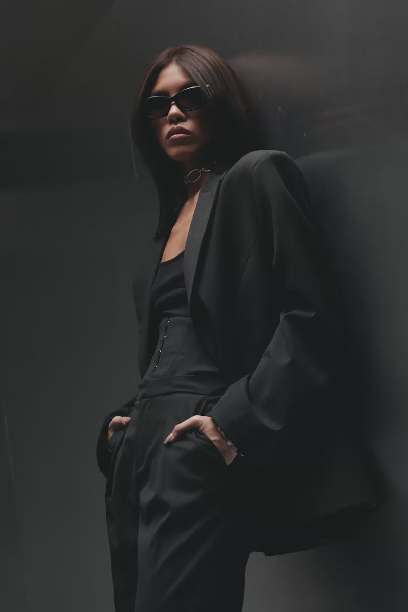 Lanova.pl Functional elegance is about multifunctional designs, created for women who live on their own terms and are not afraid to highlight their strengths.